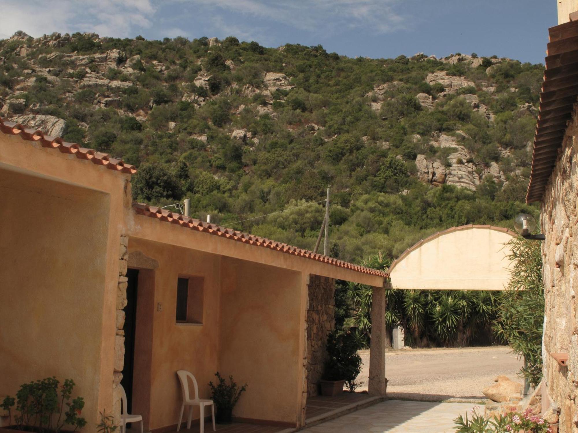 Hotel Turismo Rurale Montitundu Portisco Exteriér fotografie